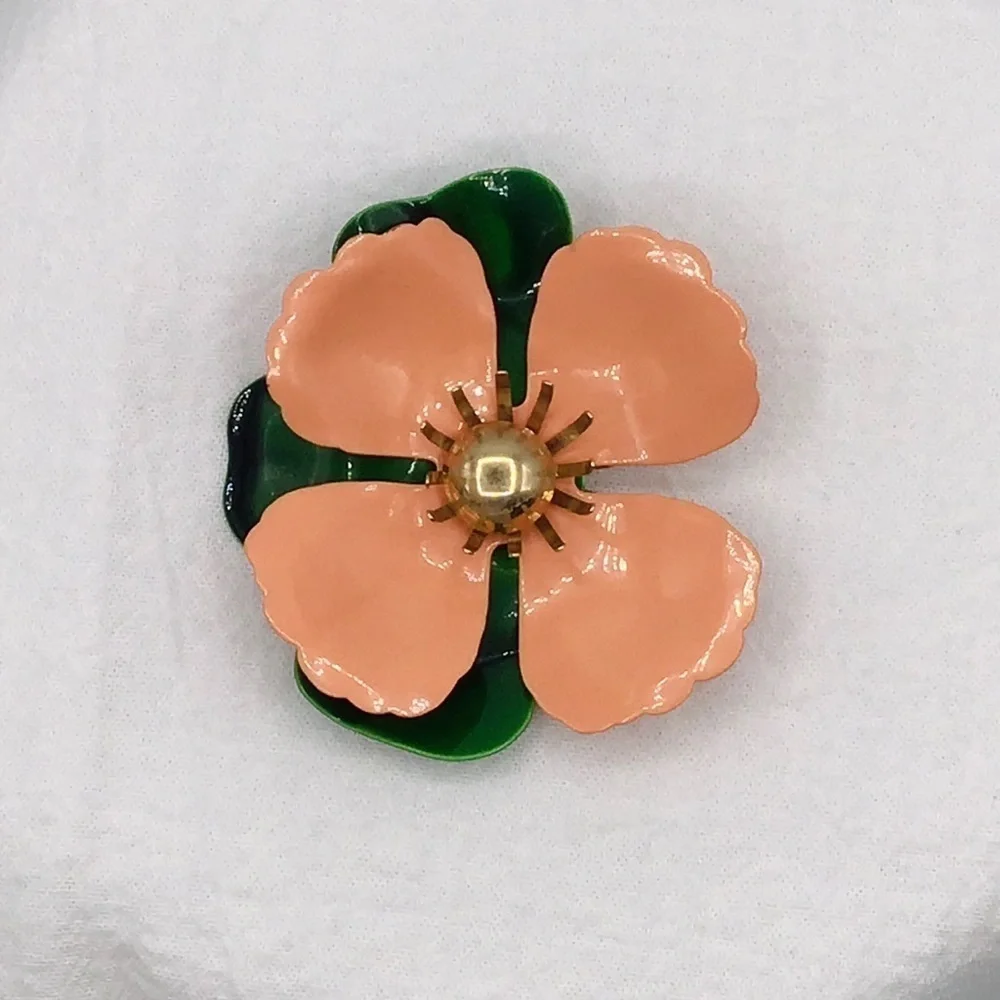 VINTAGE Sarah Coventry Brooch 3D Flower Painted Peach Green Gold Tone Es…